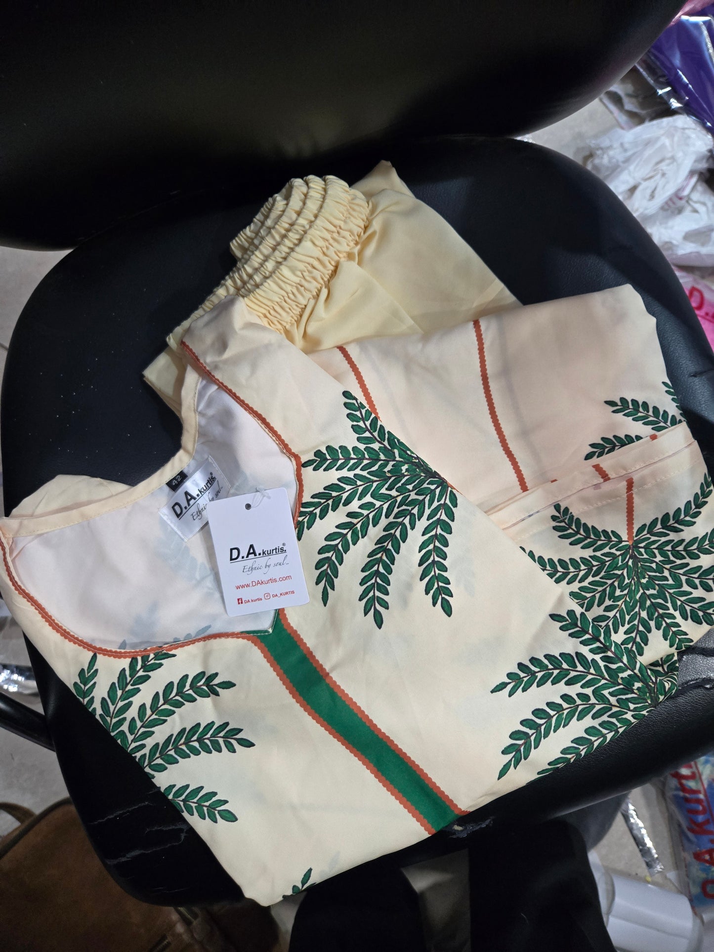 rekha 3pcs set