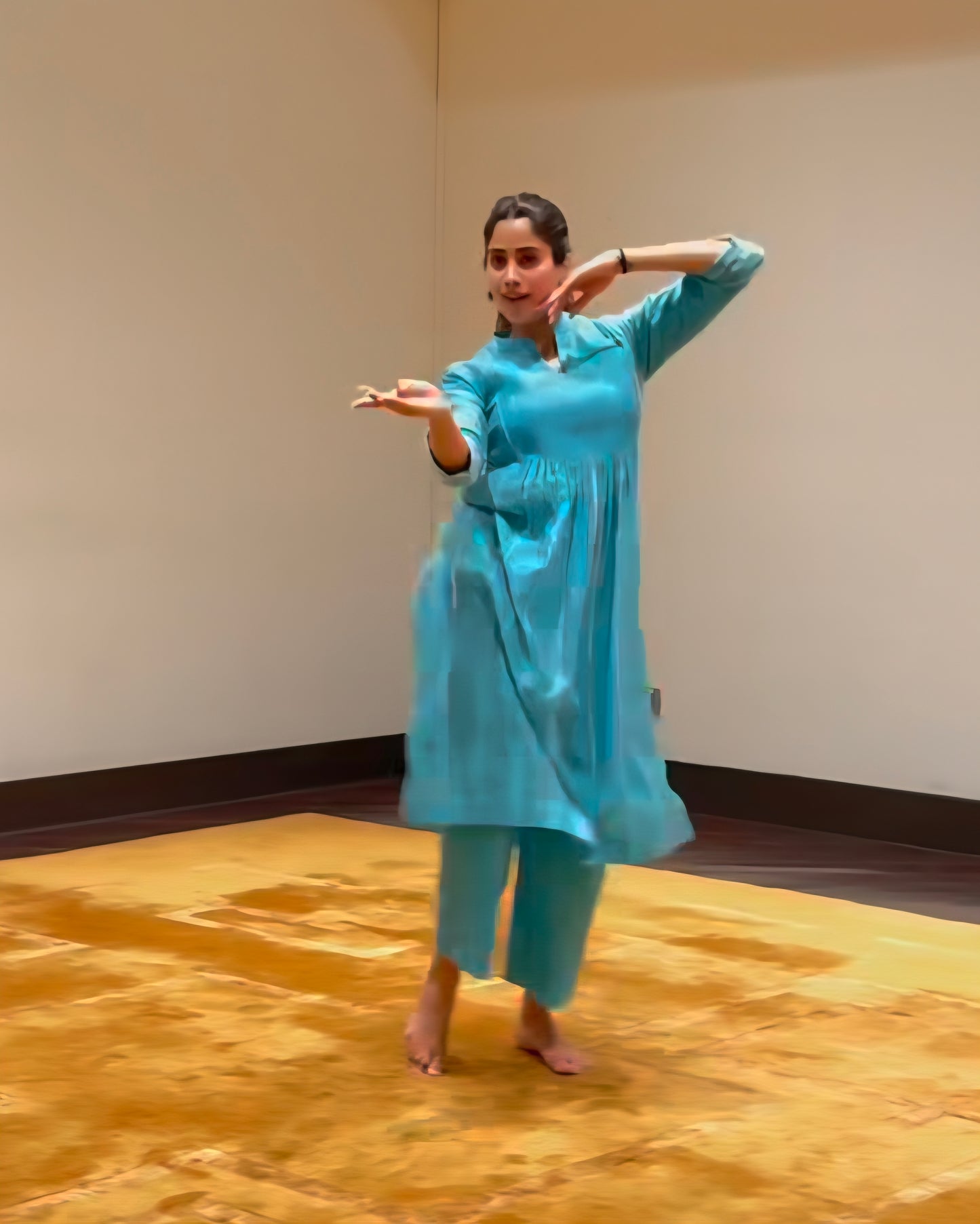 janvi anr top n bottom set