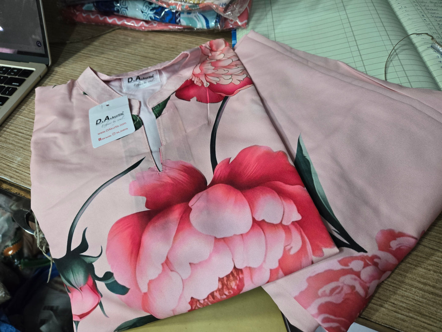 pink hania ANR