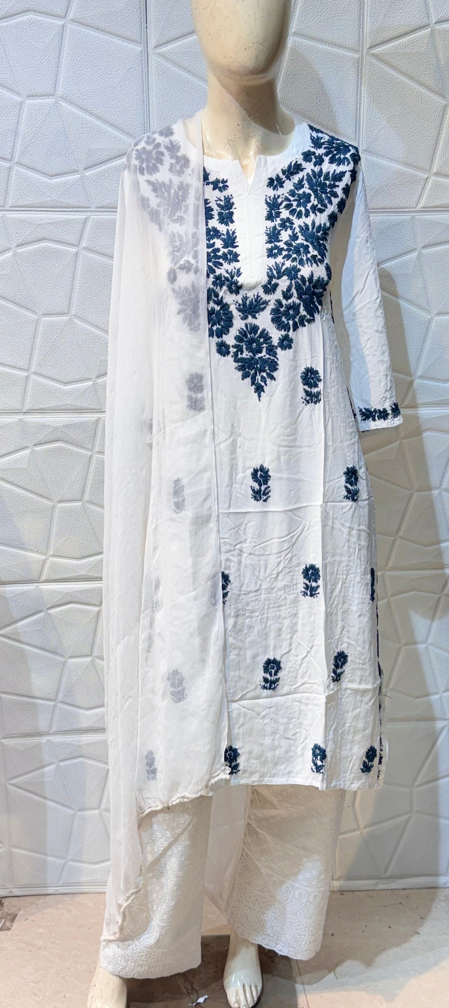 chikankari KURTI set 1