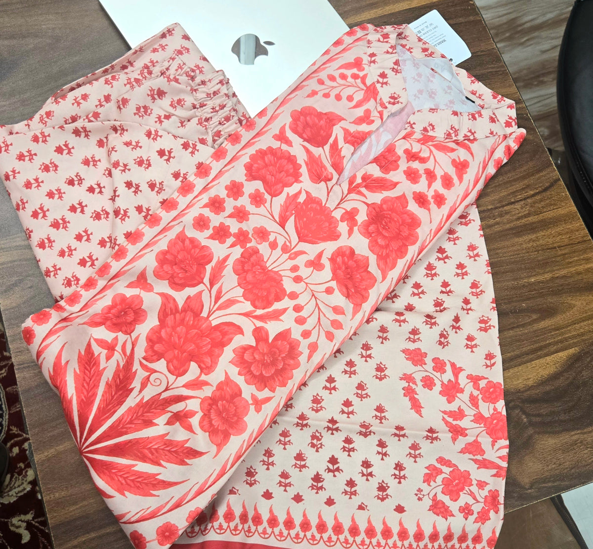Chiku Lotus bell sleeve and farsi set